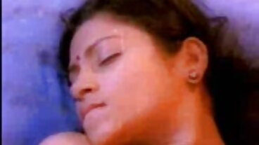 గార్జియస్ జినెబ్రా బెల్లూచి పుస్సీలోనే తెలుగు సెక్స్ ఫిలిం తెలుగు సెక్స్ ఇబ్బంది పడతాడు